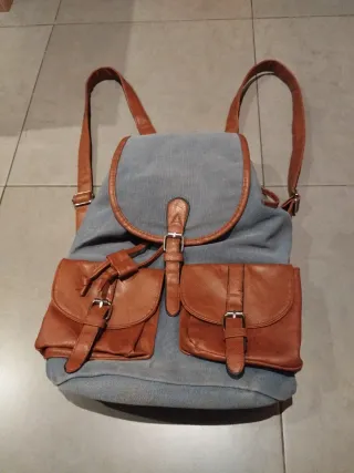 Mochila tejana azul y marrón