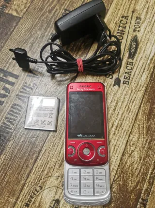 Sony Ericsson W760i Walkman Rosso/Argento