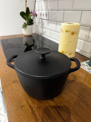 Olla de hierro fundido negra 3L