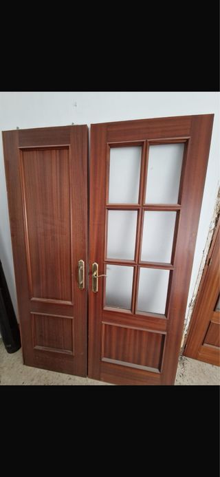 Conjunto puertas madera maciza