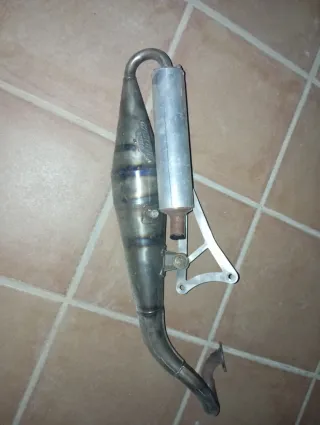 Tubo de escape Yasuni 1214Z HM sin usar