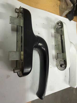 Cremonas para ventanas puertas abatibles