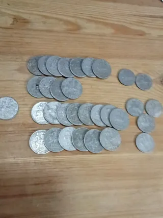 32 Monedas España 5 y 10 Céntimos