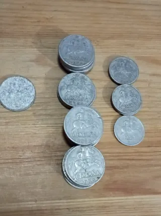32 Monedas España 5 y 10 Céntimos