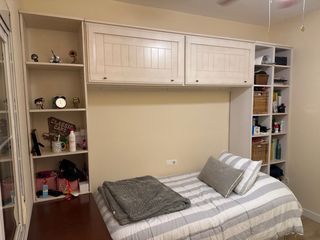 Dormitorio juvenil completo con escritorio