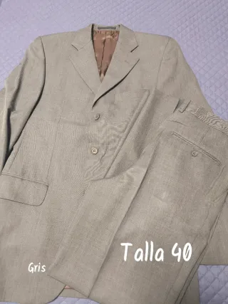 Traje de chaqueta gris Talla 40