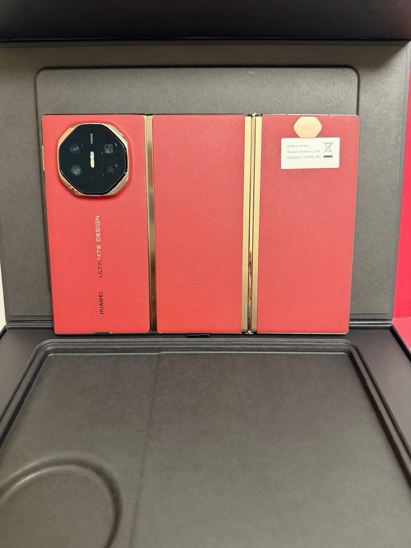 HUAWEI Mate XT | ULTIMATE DESIGN afbeelding 3
