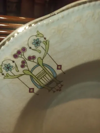 Plato antiguo cerámica esmaltada Sevilla Opaca