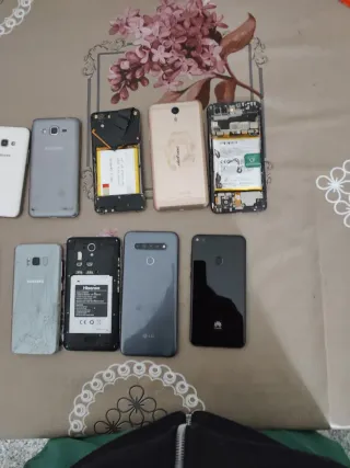 Lote 11 teléfonos Samsung