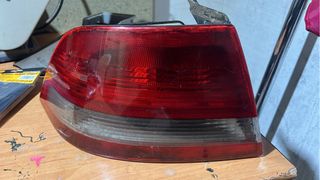 Faro trasero Saab