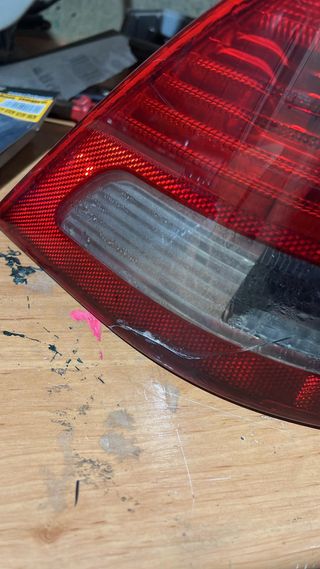 Faro trasero Saab
