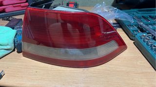Faro trasero Saab