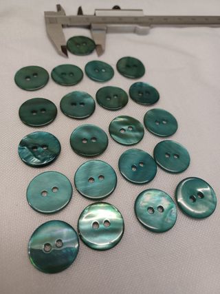 Bottoni madreperla verdi e blu