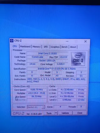 Ordenador de sobremesa torre PC
