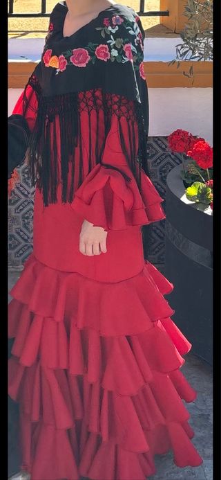 Traje de flamenca rojo con volantes