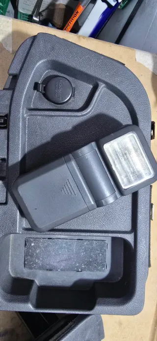 Mitsubishi Montero V20 Soportes Bandeja Maletero