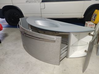 Mobile bagno con lavabo a mezzaluna
