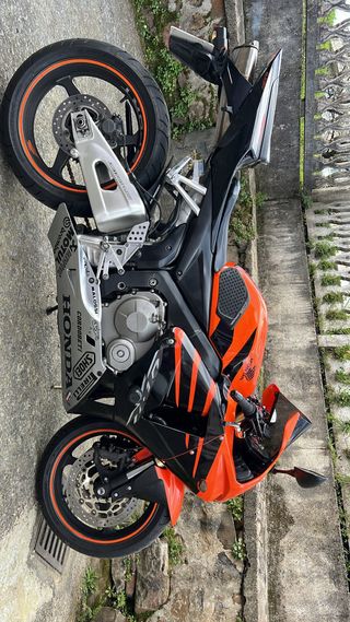 Honda CBR 600 RR Naranja Negra