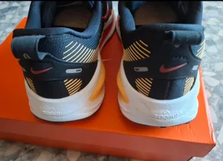 Nike Vomero 18 Hombre