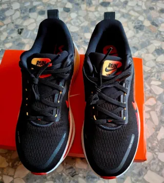 Nike Vomero 18 Hombre