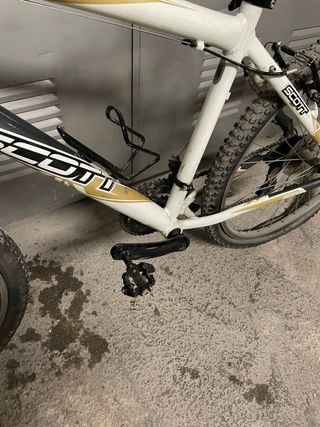 Scott Scale MTB 26” – Necesita cambiar cámaras