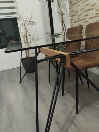 Mesa de comedor cristal y metal