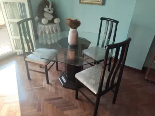 Mesa comedor cristal y 4 sillas