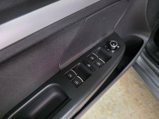 Volkswagen Golf VI 1.6 TDI Sport variant 2011