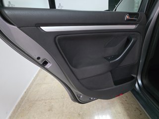 Volkswagen Golf VI 1.6 TDI Sport variant 2011
