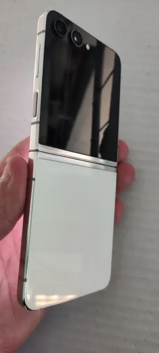 Samsung Galaxy Z Flip 5 256GB