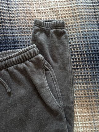 Pantalón de chándal gris