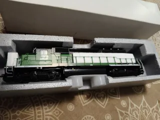 Locomotora Kato EMD SD40-2 Burlington Northern