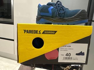 Zapatos de seguridad azules y negros