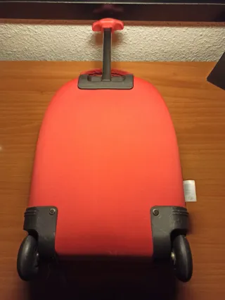 Maleta Infantil Cars Disney. Relieve