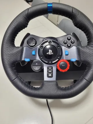 Volante Logitech G29 con Pedales