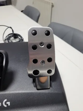 Volante Logitech G29 con Pedales