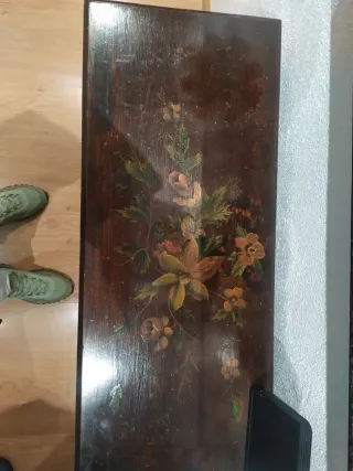 Mueble de entrada pintado a mano
