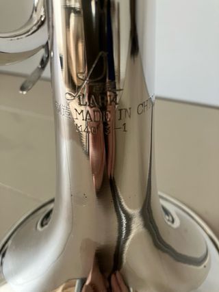 Trompeta nueva sin uso