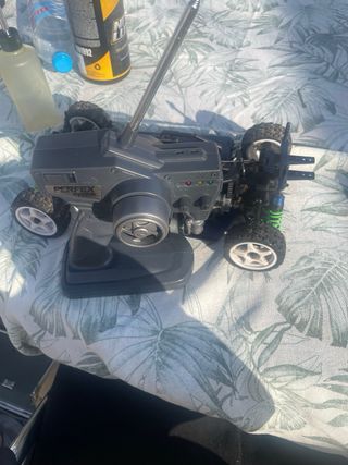 Coche RC Nitro con Motor Dorado