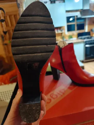 Botín piel rojo Digo-digo talla 37