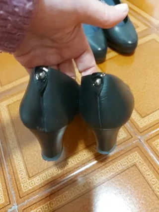 Zapatos Hispanitas tacón negro y plata