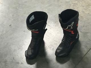 Mono 2 piezas Alpinestar y botas Alpinestars