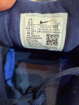 Nike Vomero 17 Talla 42 Azul y Amarillo