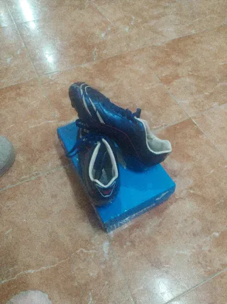 Botas de fútbol Joma Toledo Negras y azules