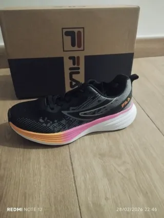 Deportivas running Fila negra, multicolor