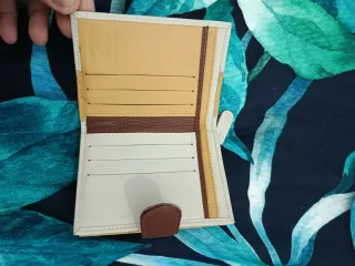 Cartera monedero Privata beige y amarillo