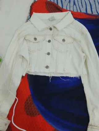 Chaqueta vaquera blanca corta