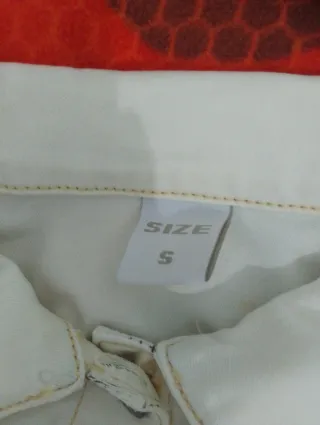 Chaqueta vaquera blanca corta