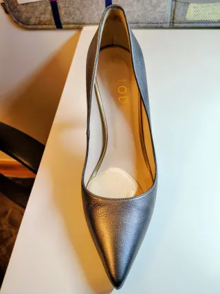 Zapatos Lodi Tacón Bolas Dorado/Plateado