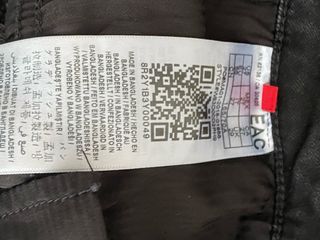 Falda de GUESS vaquera negra desgastada. S/M 27